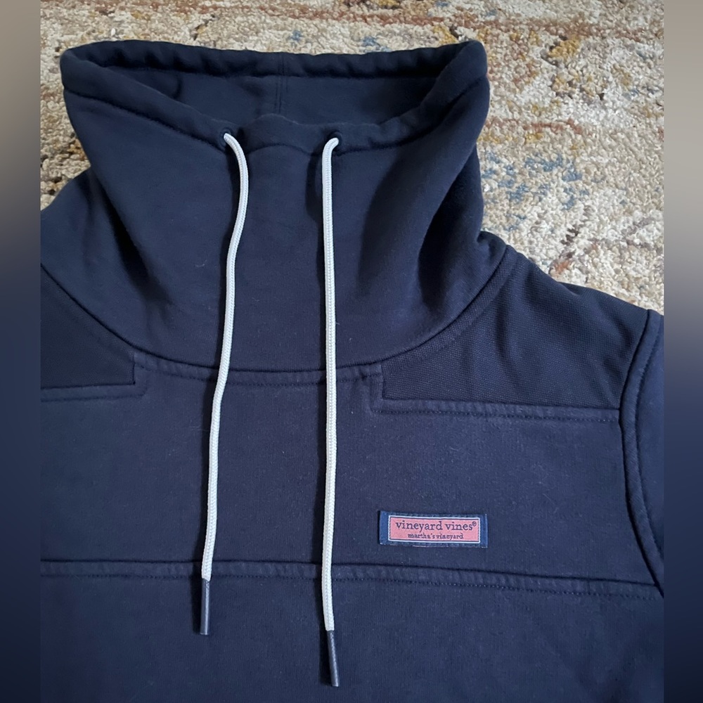 vineyard vines pullover🐳 - Picture 3 of 5